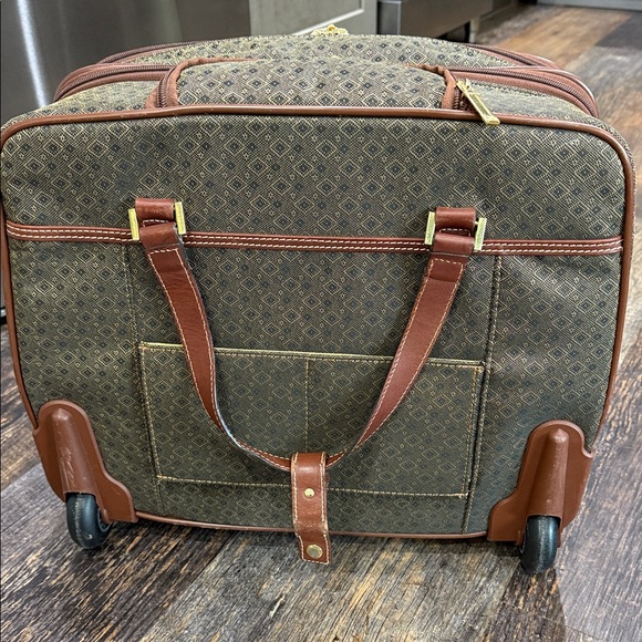 Hartmann Olive and Brown 2 wheel rolling briefcase Carry On Luggage Travel Bag. - Picture 3 of 15